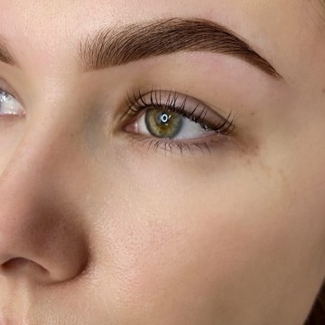 Брови с окрашиванием от 900 ₽